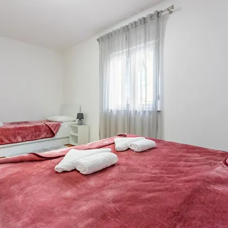 Evica 1 * Crikvenica