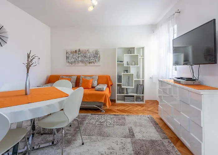 Evica 1 * Crikvenica