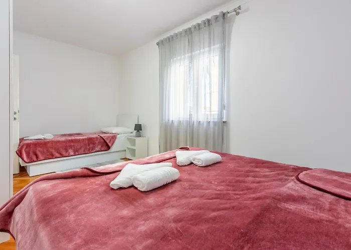 Evica 1 * Crikvenica