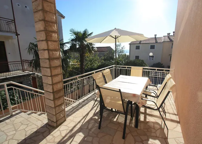 Appartement Evica 1 *